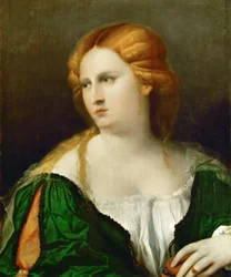 Joven mujer con vestido verde